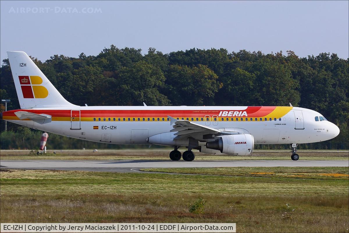 EC-IZH, 2004 Airbus A320-214 C/N 2225, Airbus A320-214
