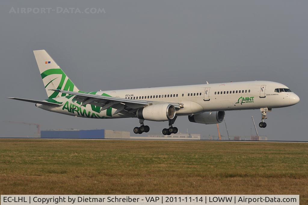 EC-LHL, 1990 Boeing 757-28A C/N 24544, Mint Boeing 757-200