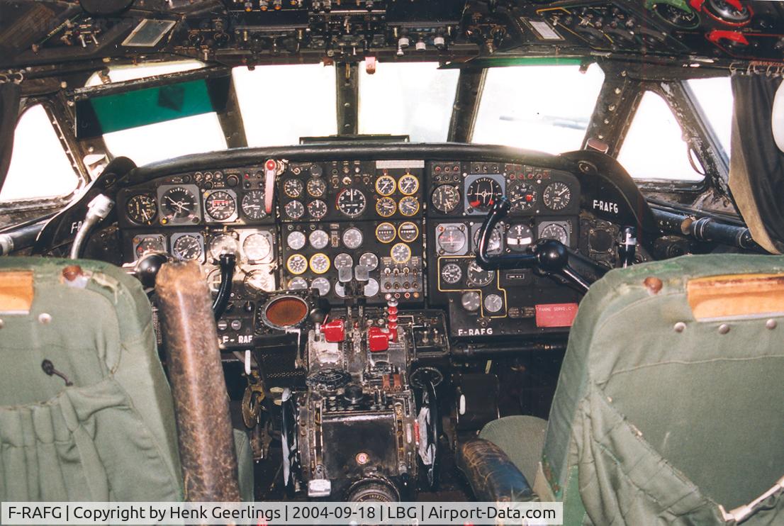 F-RAFG, 1963 Sud Aviation SE-210 Caravelle III C/N 141, Aviation Museum at Le Bourget Airport, Dungy  section Open Day.

Cockpit Caravelle