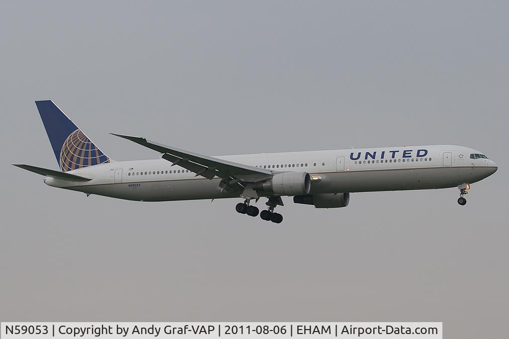 N59053, 2000 Boeing 767-424/ER C/N 29448, United Airlines 767-400