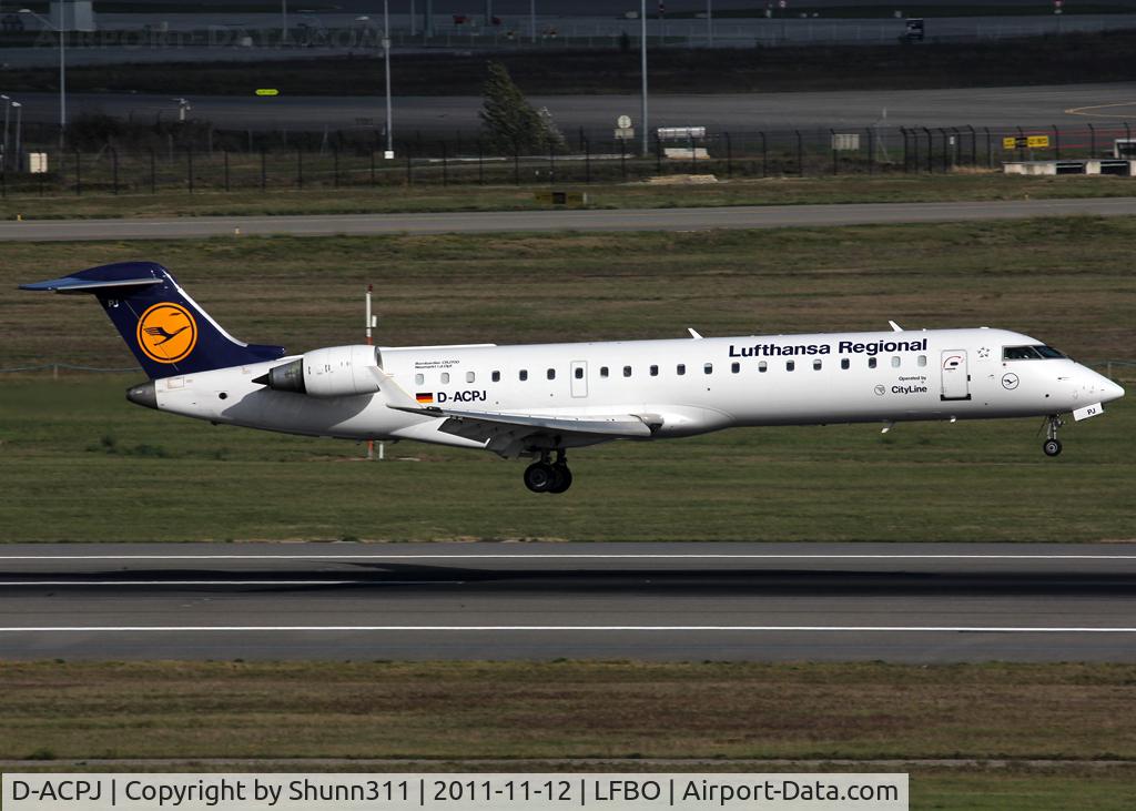 D-ACPJ, Canadair CRJ-701ER (CL-600-2C10) Regional Jet C/N 10040, LAnding rwy 14R