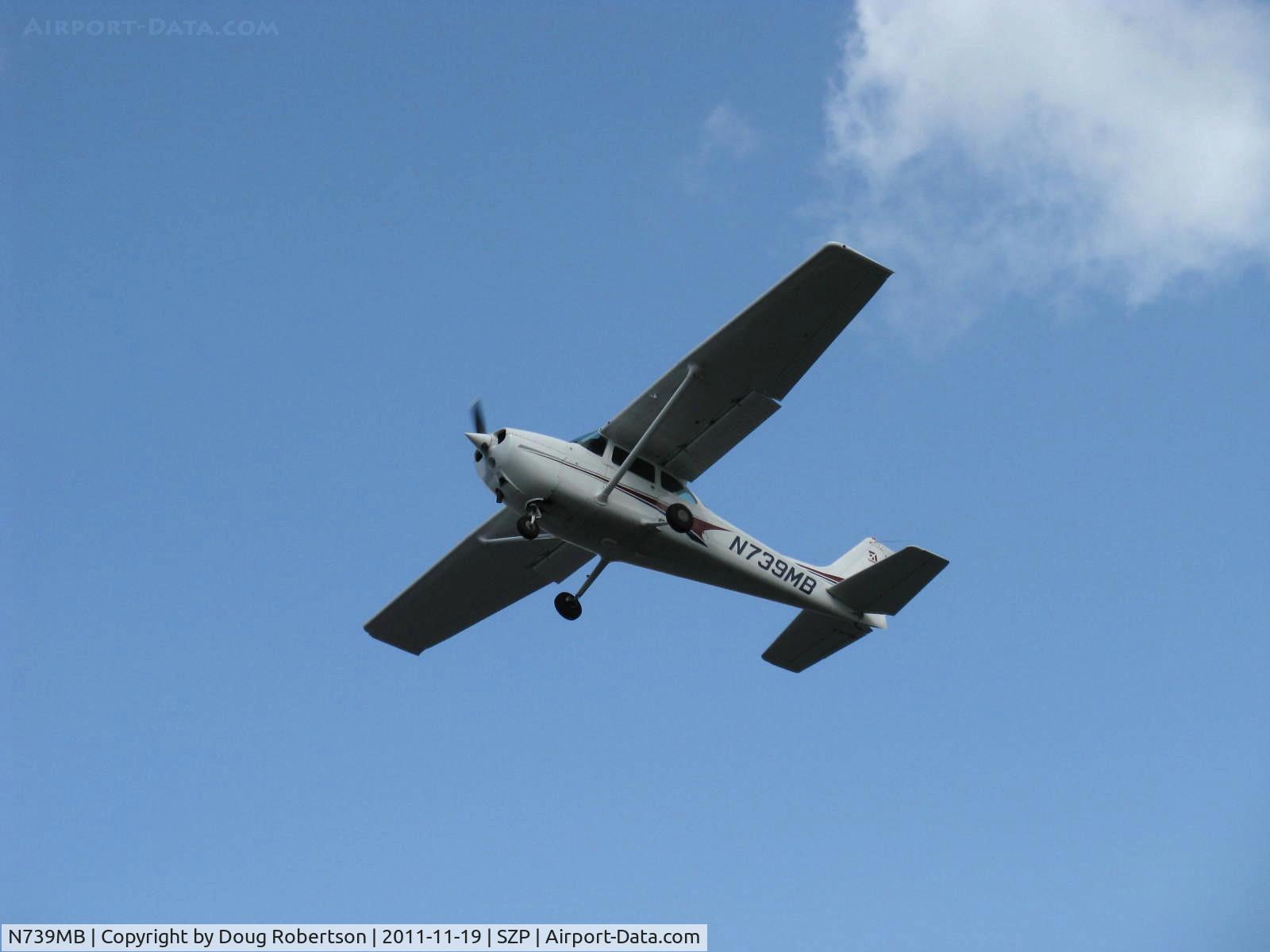 N739MB, 1978 Cessna 172N C/N 17270641, 1978 Cessna 172N SKYHAWK, Lycoming O-320-H2AD 160 Hp, takeoff climb Rwy 22