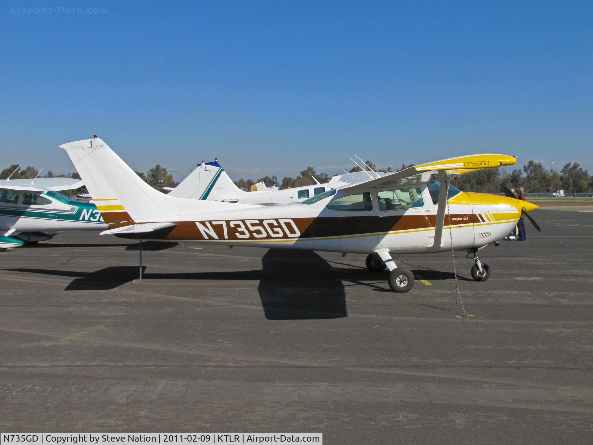 N735GD, 1977 Cessna 182Q Skylane C/N 18265405, Locally-based 1977 Cessna 182Q Skylane @ Tulare, CA