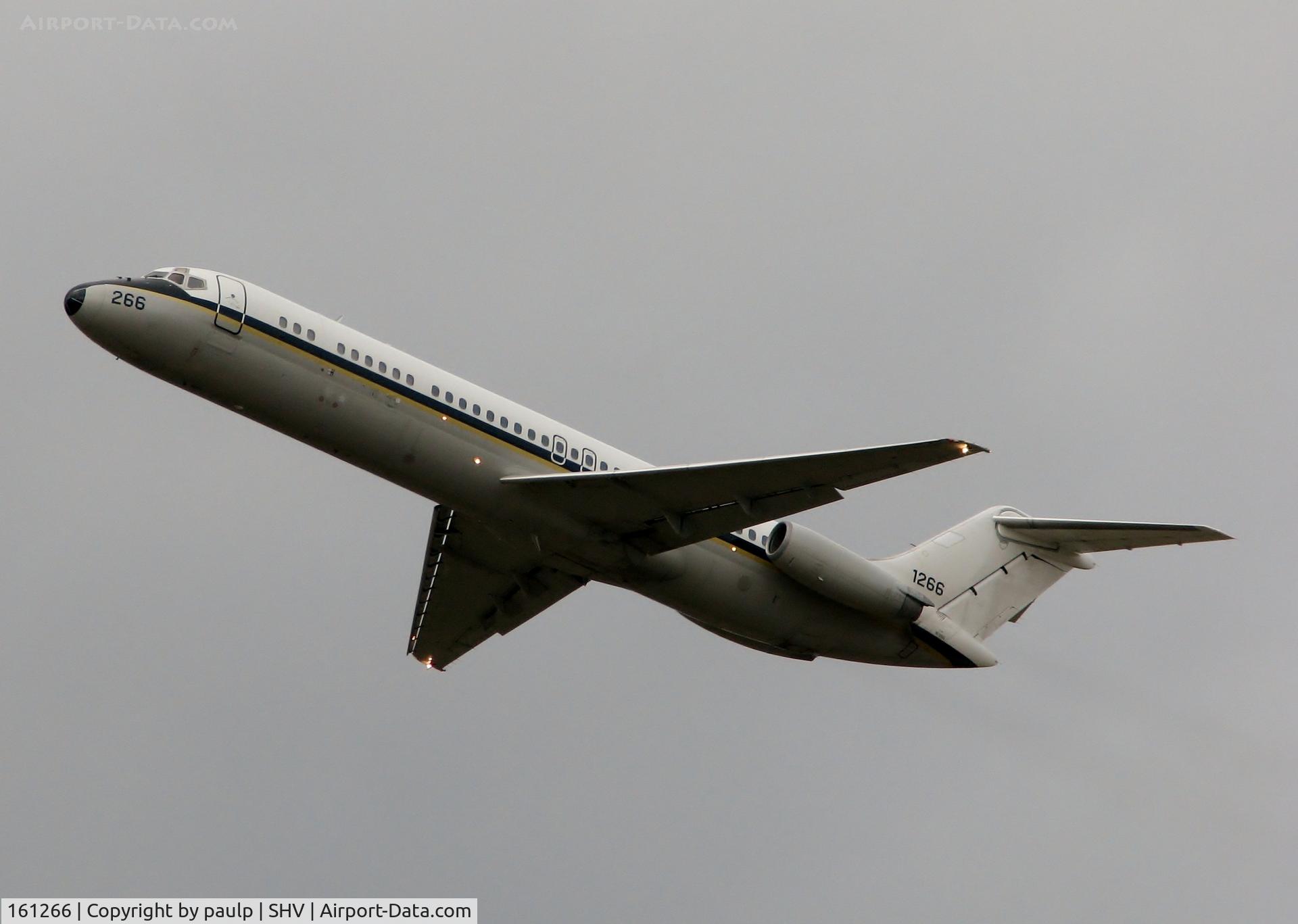 161266, 1981 McDonnell Douglas C-9B Skytrain II C/N 48137, Off of Rwy. 14 at Shreveport Regional.