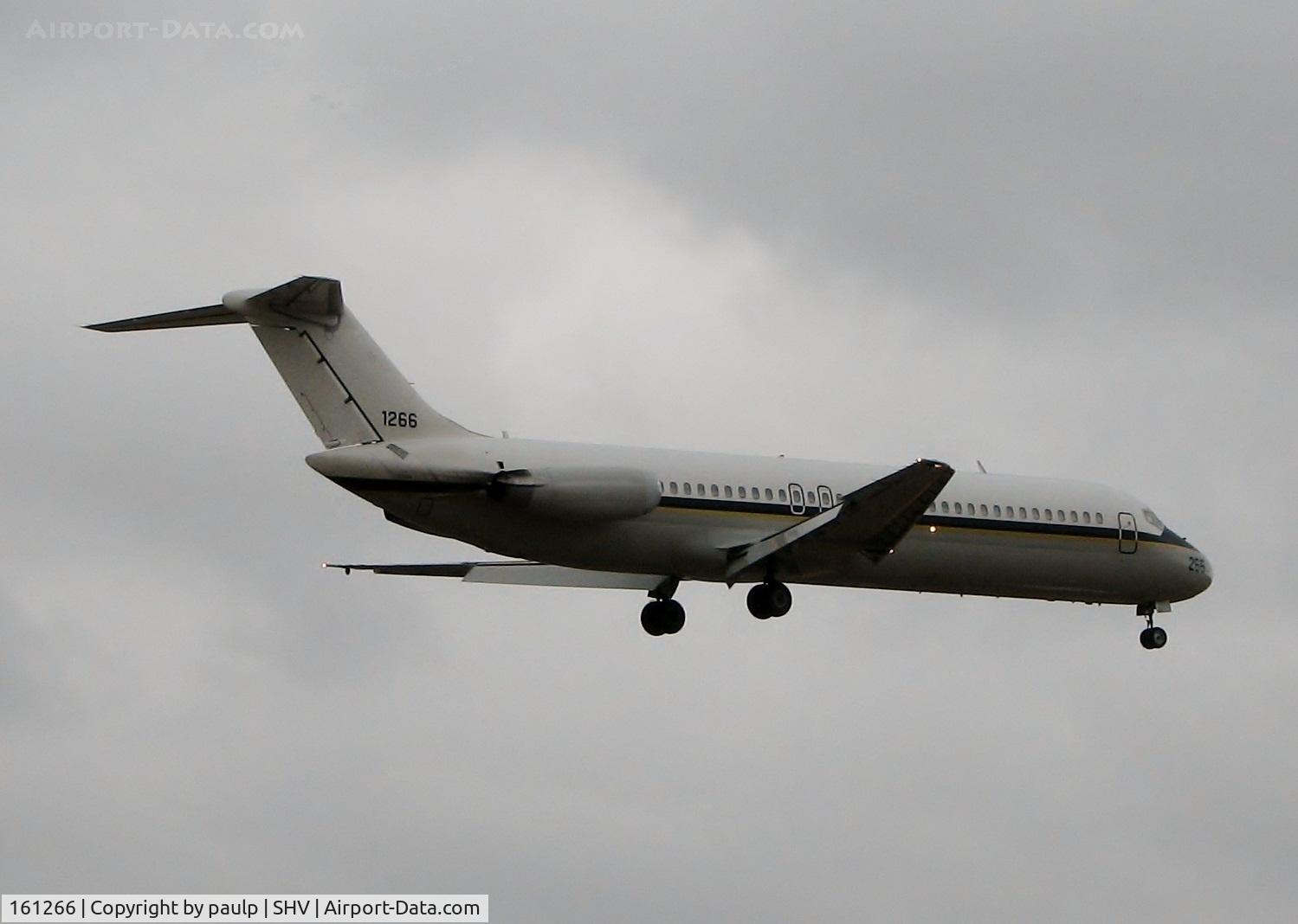 161266, 1981 McDonnell Douglas C-9B Skytrain II C/N 48137, Touch and goes at Shreveport Regional.