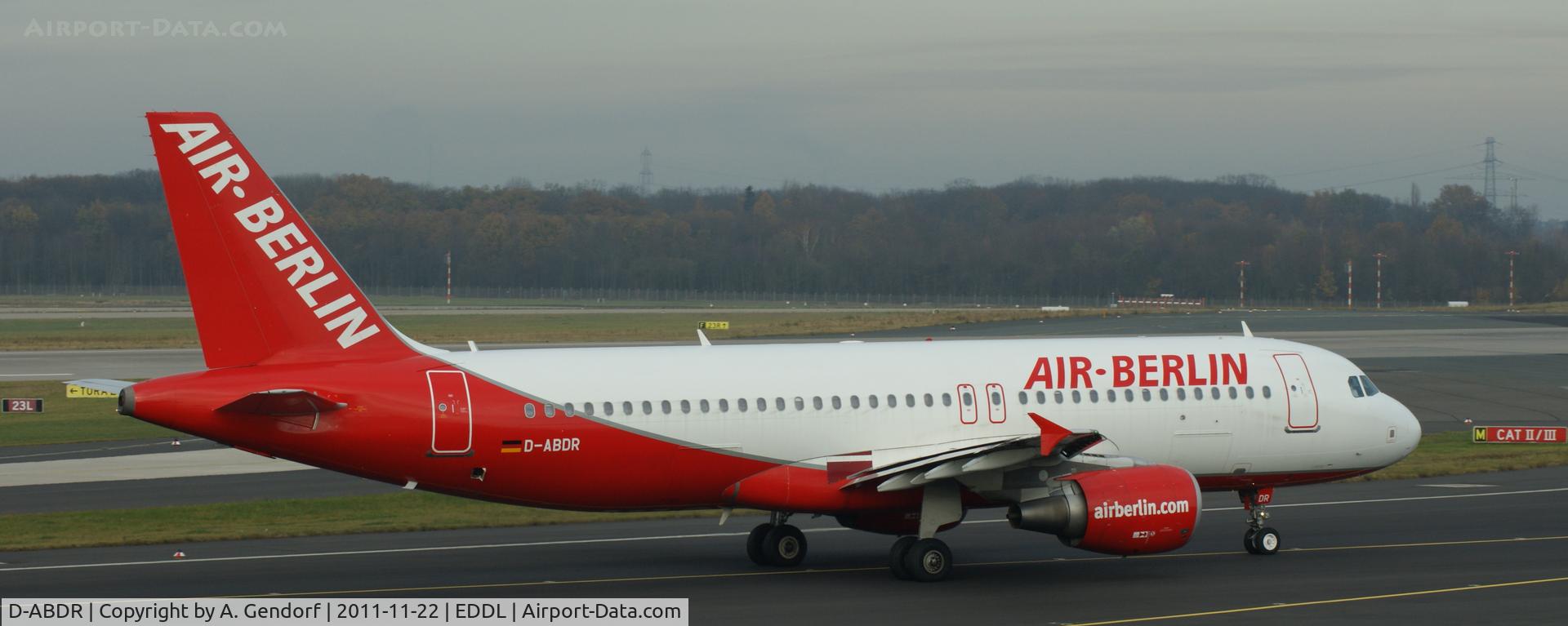 D-ABDR, 2007 Airbus A320-214 C/N 3242, Air Berlin, Airbus A320-214, is taxiing for departure at Düsseldorf Int´l (EDDL)