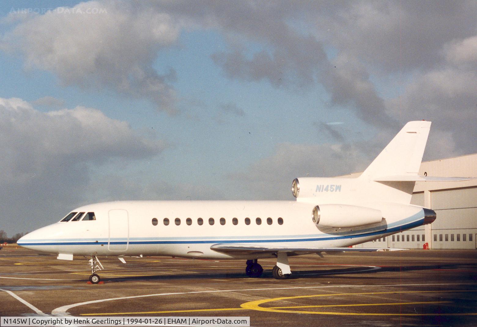N145W, Dassault Falcon 900 C/N 40, Falcon 900 at Schiphol-East