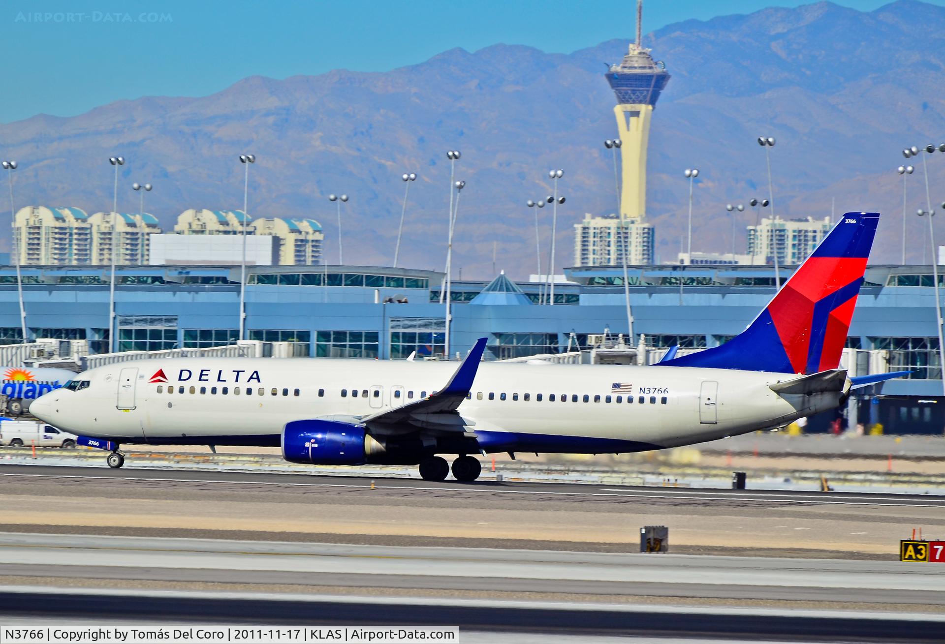 N3766, 2001 Boeing 737-832 C/N 30820, N3766 Delta Air Lines 2001 Boeing 737-832 C/N 30820

Las Vegas - McCarran International (LAS / KLAS)
USA - Nevada, November 17, 2011
Photo: TDelCoro