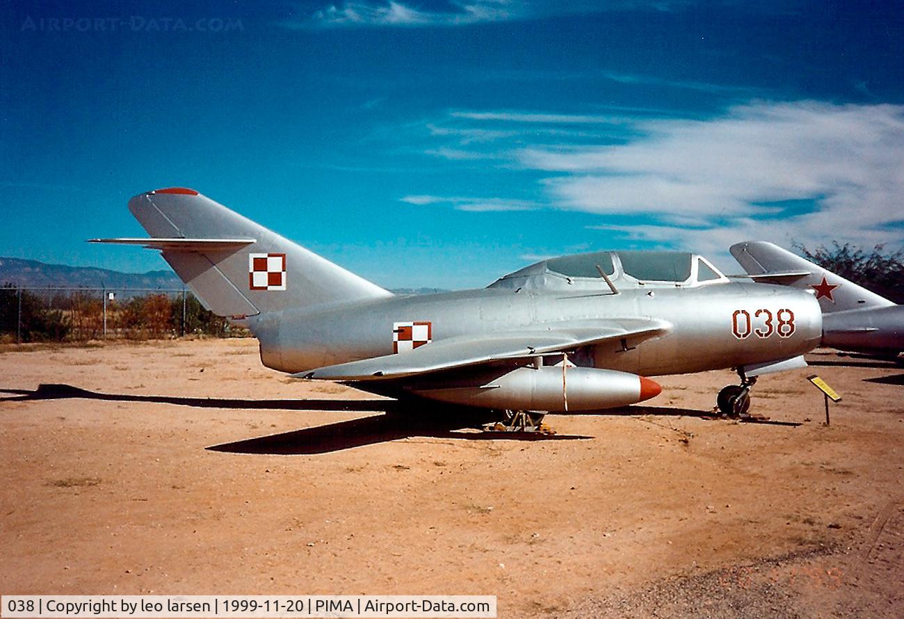 038, Mikoyan-Gurevich MiG-15UTI C/N 1A06038, Pima Air Museum 20.11.99