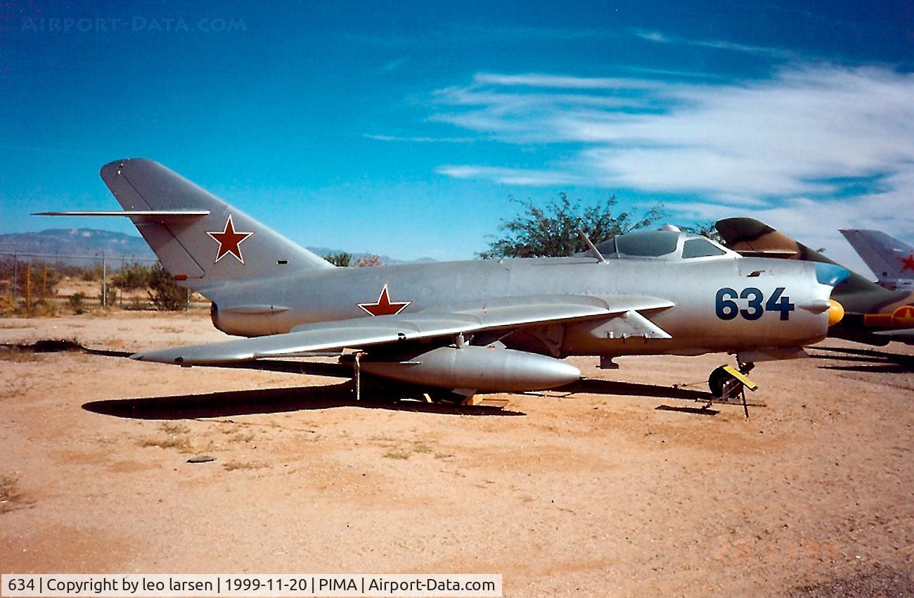 634, Mikoyan-Gurevich MiG-17PF C/N 1D-0634, Pima Air Museum 20.11.99
