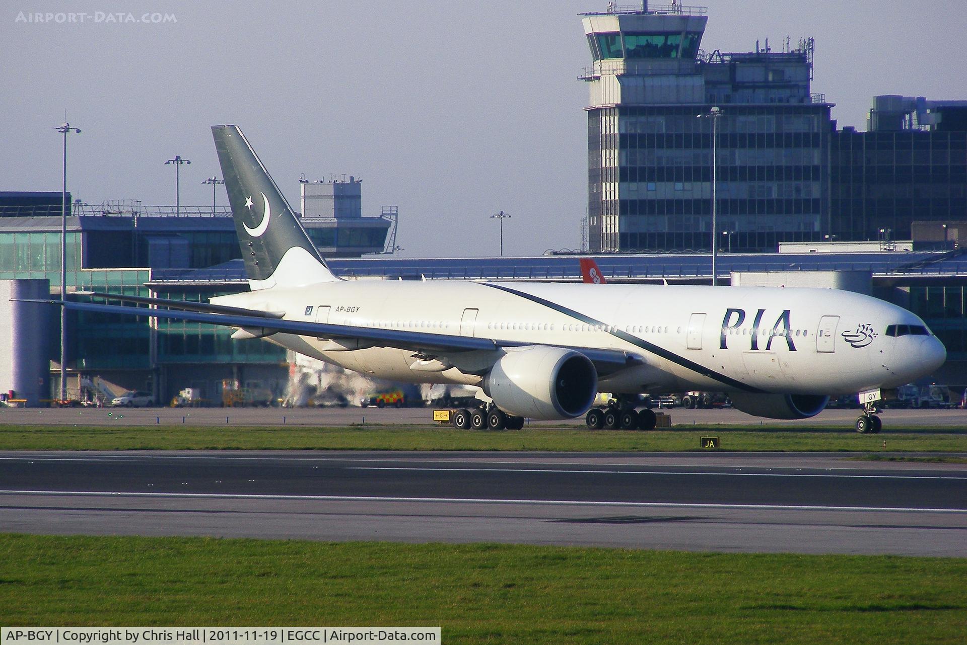 AP-BGY, 2005 Boeing 777-240/LR C/N 33781, PIA Pakistan International Airlines