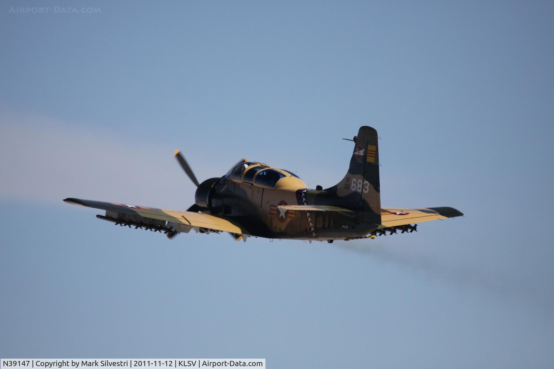 N39147, Douglas AD-5 (A-1E) Skyraider C/N 9540, Aviation Nation 2011