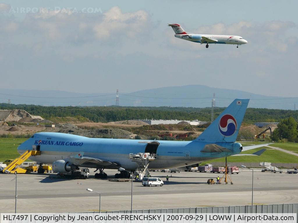HL7497, 1996 Boeing 747-4B5F C/N 26401, parking fret