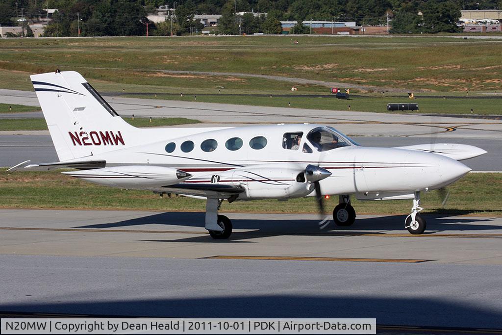 N20MW, 1975 Cessna 421B Golden Eagle C/N 421B0918, 1975 Cessna 421B Golden Eagle N20MW taxiing to RWY 2R for departure to James M Cox Dayton Int'l (KDAY).