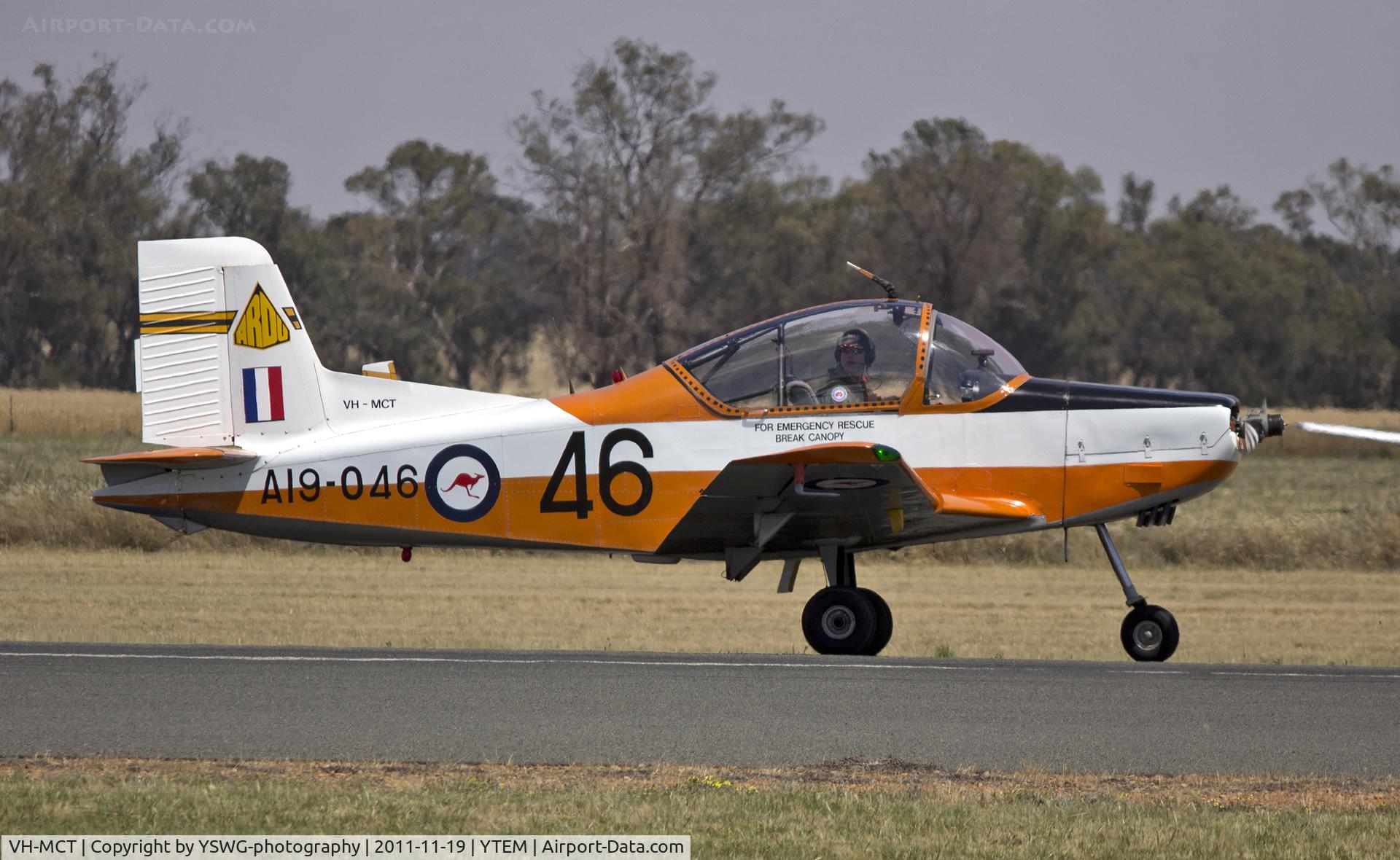 VH-MCT, 1975 New Zealand CT-4A Airtrainer C/N 046, CT-4 Airtrainer (VH-MCT) A19-046 on Runway 36 at Temora.