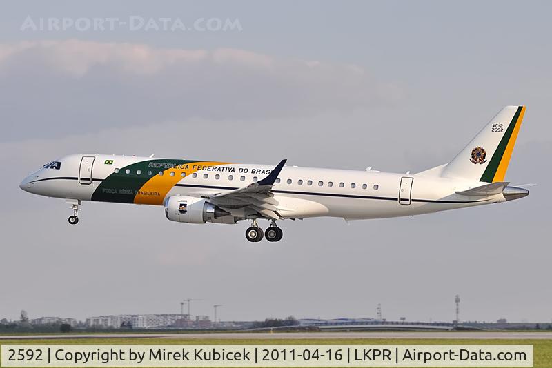 2592, 2010 Embraer VC-2 (ERJ-190-100AR) C/N 19000177, RWY06