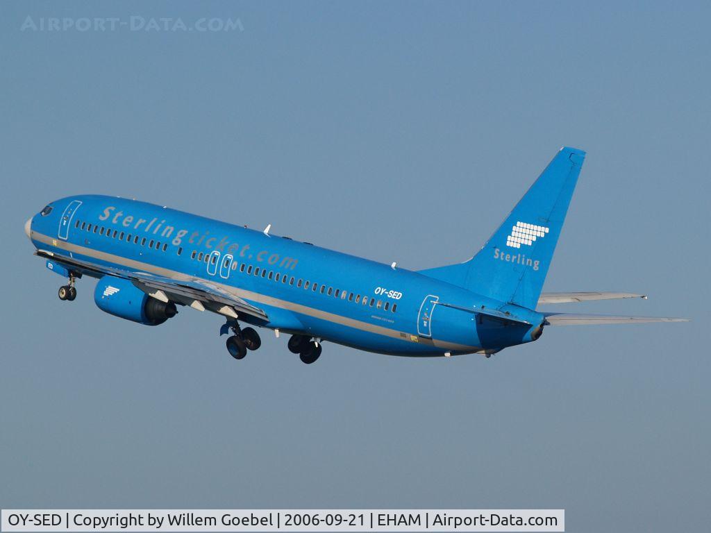 OY-SED, 2001 Boeing 737-8Q8 C/N 28237, Take of from runway 24 from Amsterdam Airport