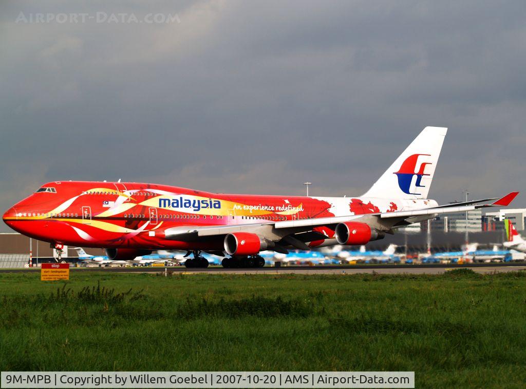 9M-MPB, 1993 Boeing 747-4H6 C/N 25699/965, Take of from runway 24 from Amsterdam Airport