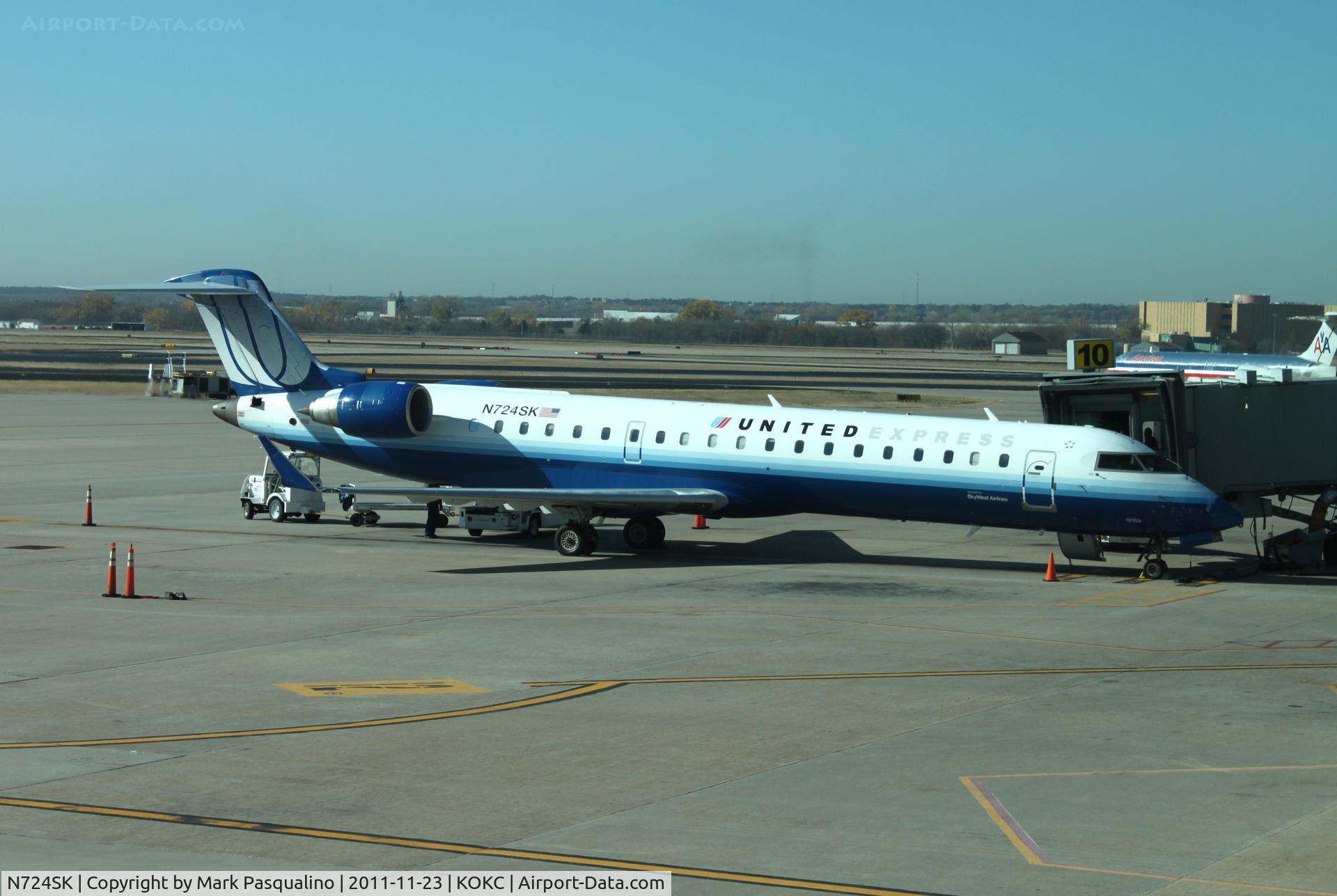 N724SK, 2004 Bombardier CRJ-700 (CL-600-2C10) Regional Jet C/N 10189, CL-600-2C10