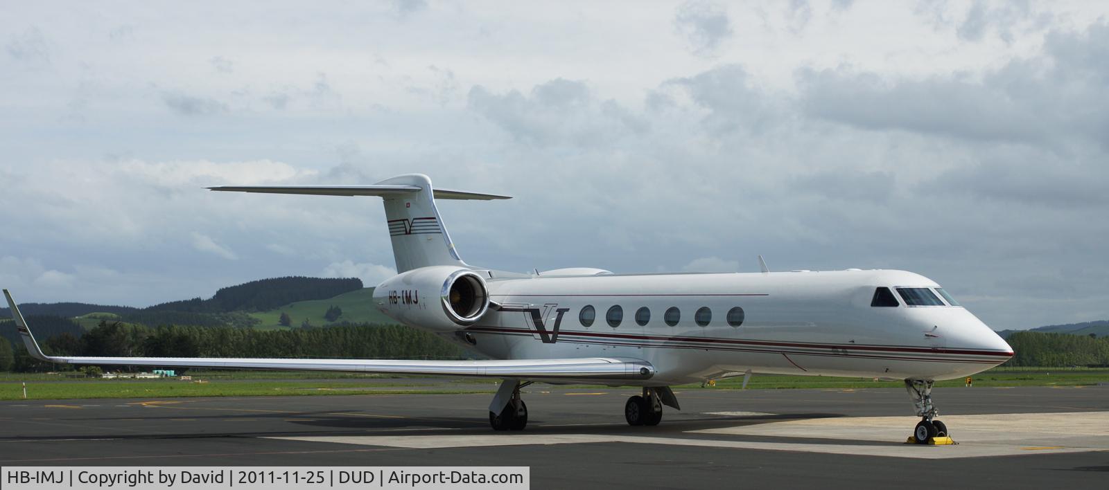 HB-IMJ, 1997 Gulfstream Aerospace Gulfstream V C/N 517, Elton John arrived in Dunedin, New Zealand in this aircraft for the first music concert to be performed by an international artist at Dunedin's new 'Forsyth Barr' stadium