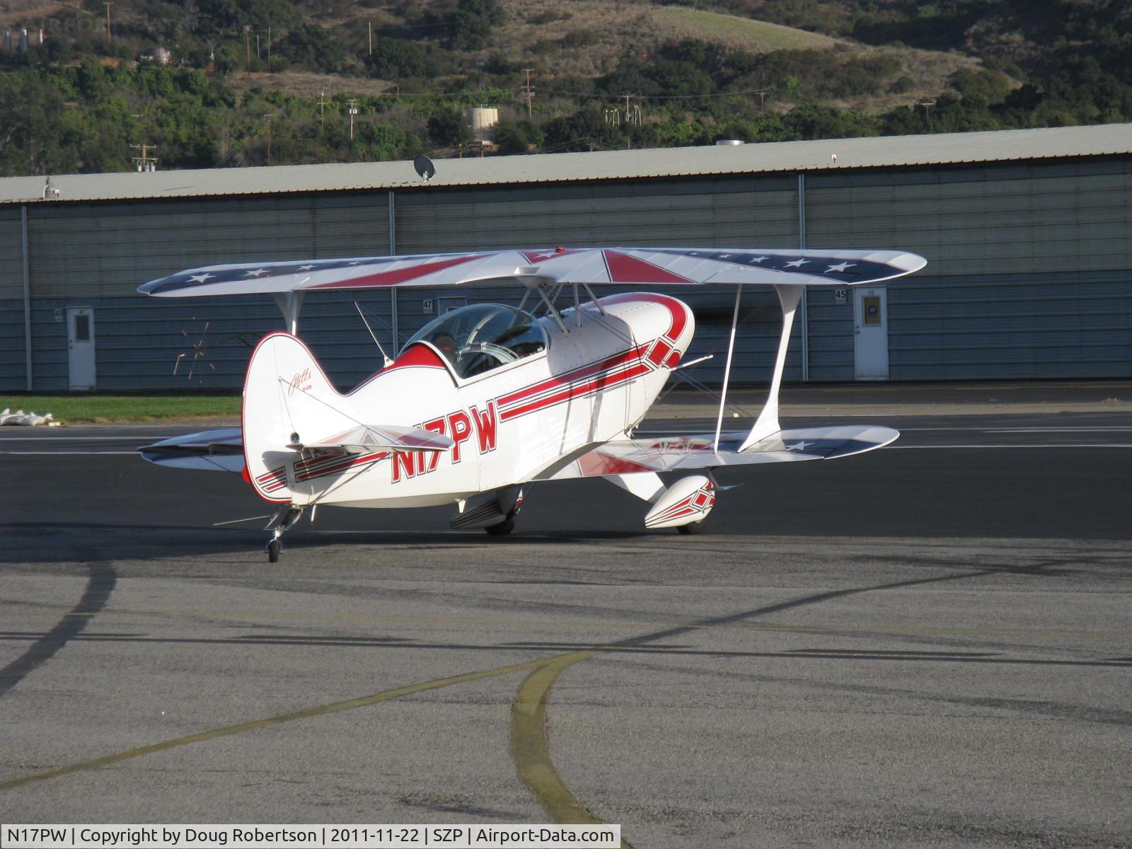 N17PW, 1988 Christen Pitts S-2B Special C/N 5148, 1988 Christen Inds. Inc. PITTS S-2B, Lycoming AEIO-540 260 Hp, holding short 22