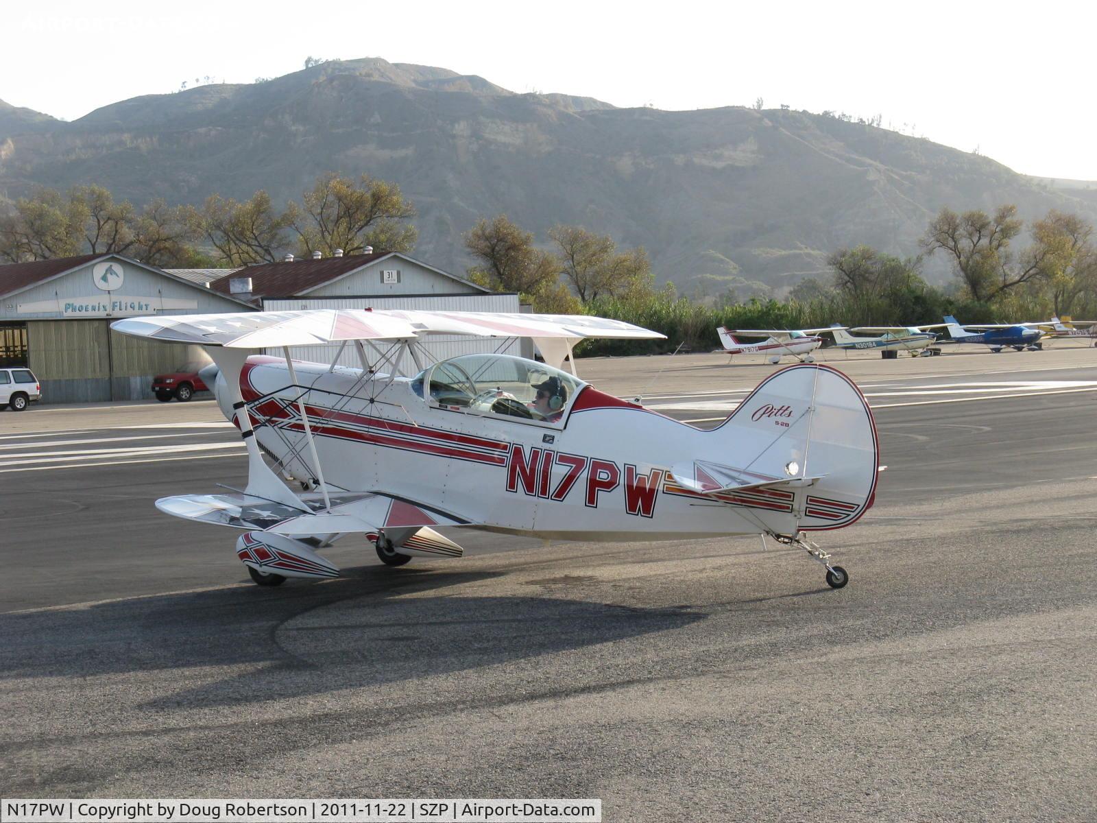 N17PW, 1988 Christen Pitts S-2B Special C/N 5148, 1988 Christen Inds. Inc. PITTS S-2B, Lycoming AEIO-540 260 Hp, holding short 22