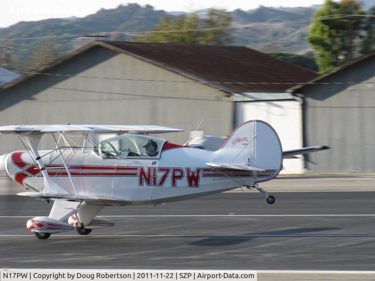 N17PW, 1988 Christen Pitts S-2B Special C/N 5148, 1988 Christen Inds. Inc. PITTS S-2B, Lycoming AEIO-540 260 Hp, takeoff Rwy 22