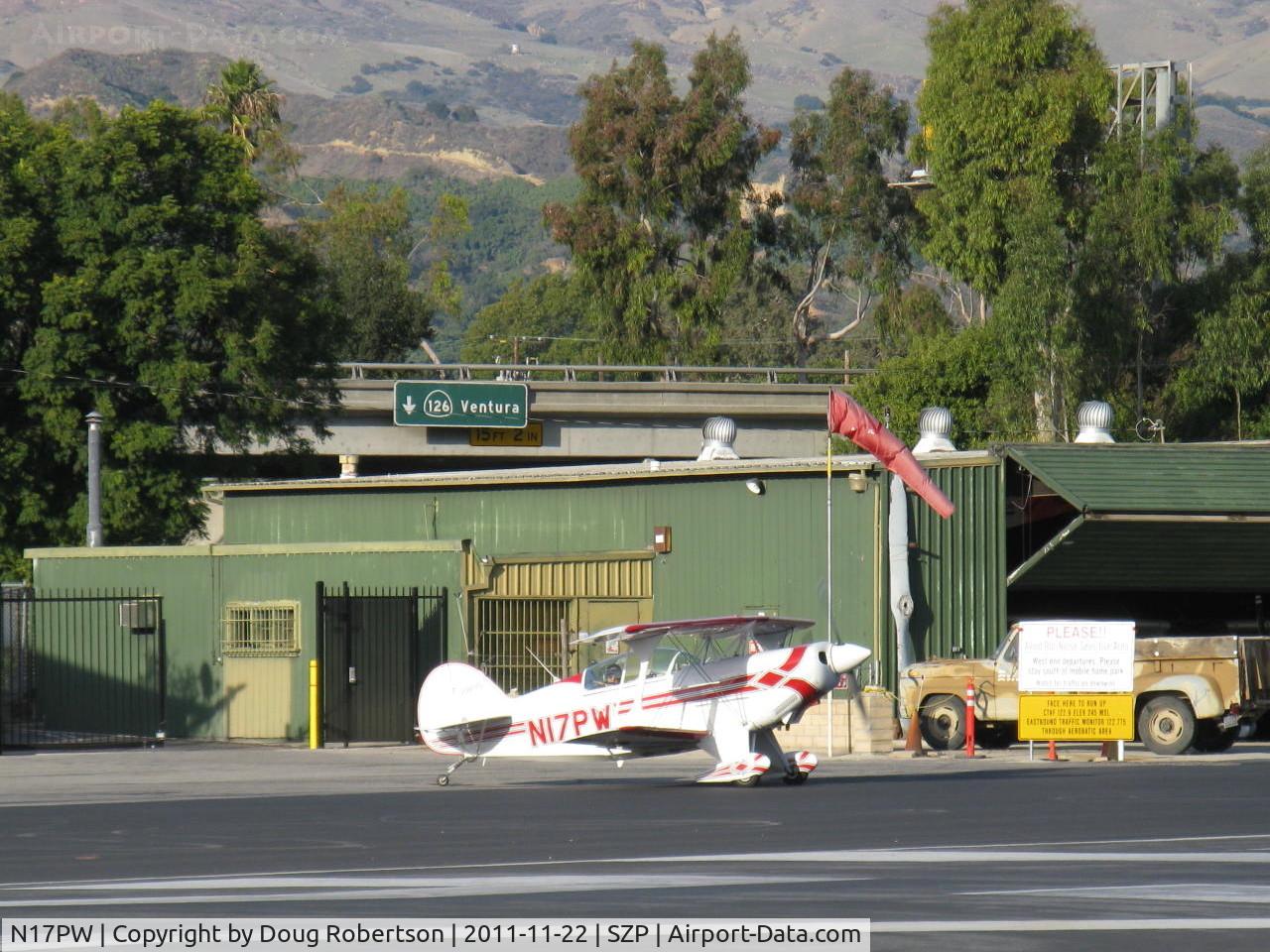 N17PW, 1988 Christen Pitts S-2B Special C/N 5148, 1988 Christen Inds. Inc. PITTS S-2B, Lycoming AEIO-540 260 Hp, holding short 22