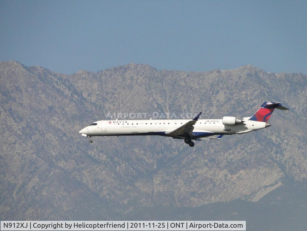 N912XJ, 2007 Bombardier CRJ-900ER (CL-600-2D24) C/N 15144, On final to runway 26R