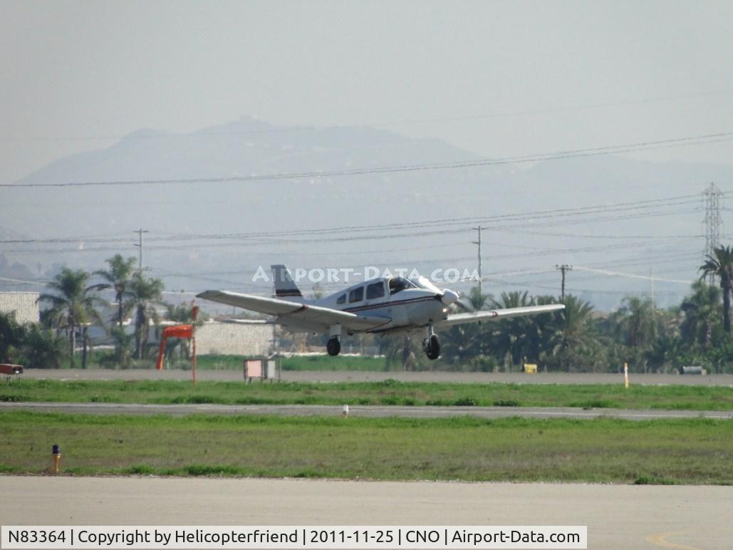 N83364, 1982 Piper PA-28-181 C/N 28-8390035, Landing on runway 26R