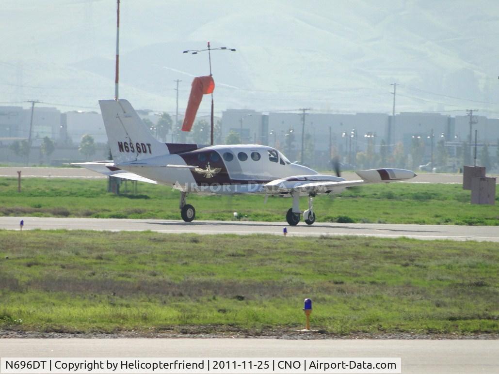 N696DT, 1973 Cessna 414 Chancellor Chancellor C/N 414-0370, Taking off westbound on runway 26R