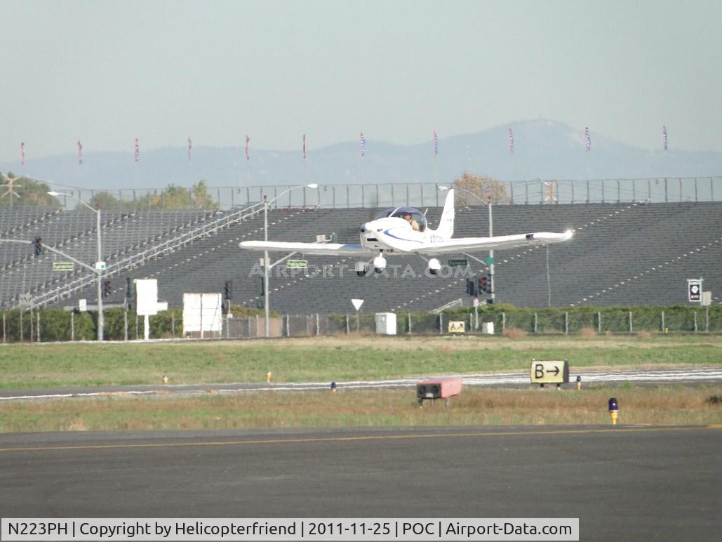 N223PH, 2008 Evektor-Aerotechnik Sportstar SL C/N 20081201, Lifting off before taxiway Cocco