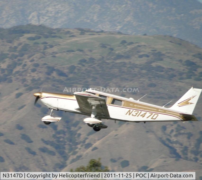 N3147D, 1968 Piper PA-32-300 Cherokee Six C/N 32-40412, Flying westbound