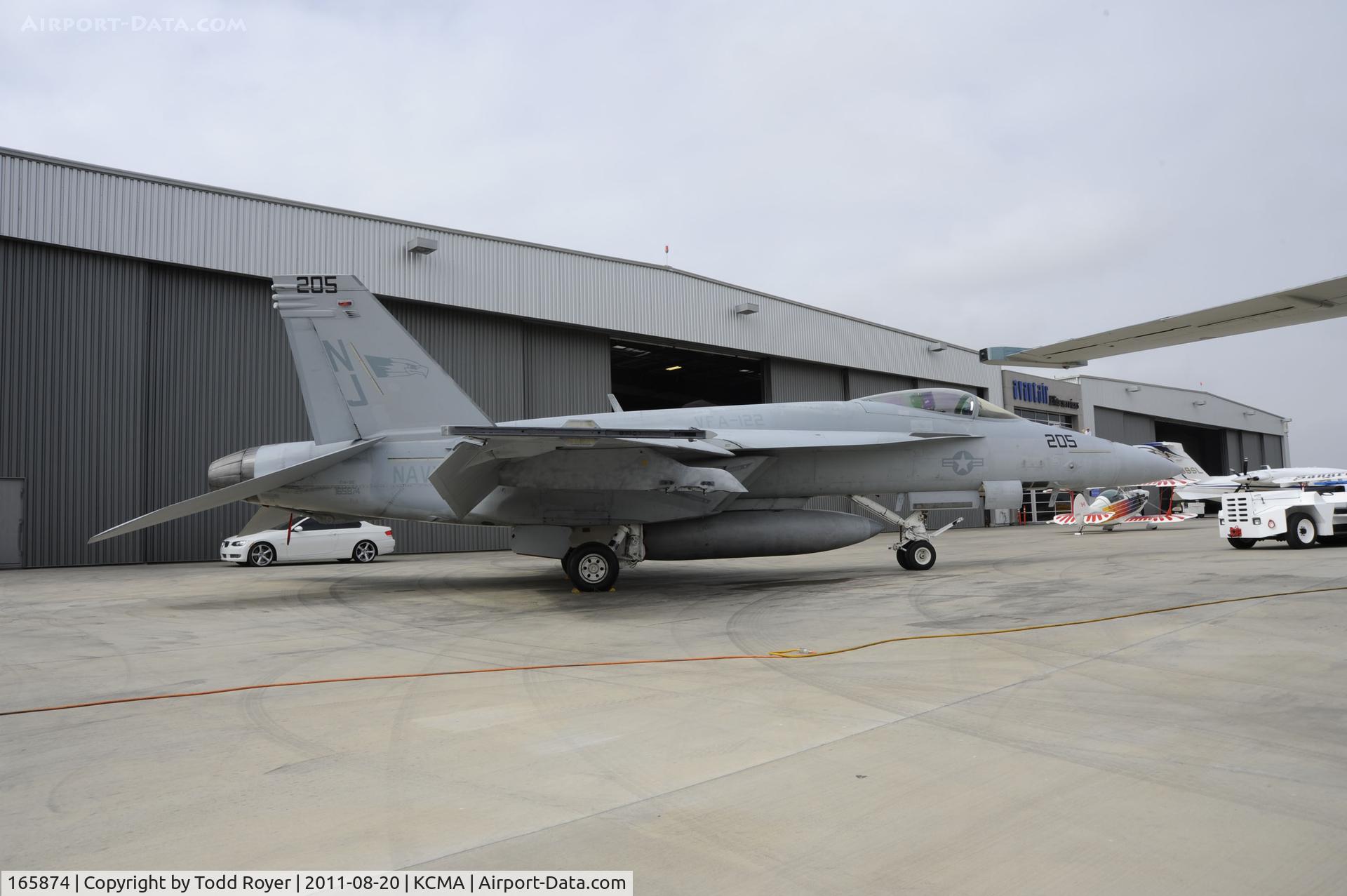 165874, Boeing F/A-18E Super Hornet C/N E050, Camarillo Airshow 2011