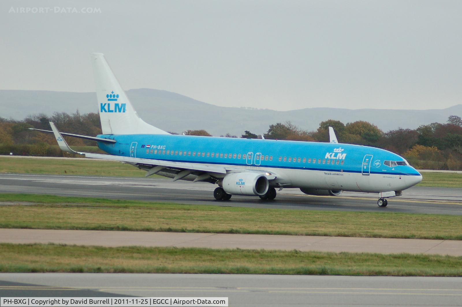 PH-BXG, 2000 Boeing 737-8K2 C/N 30357, KLM Boeing 737-8K2 taxiing Manchester Airport.
