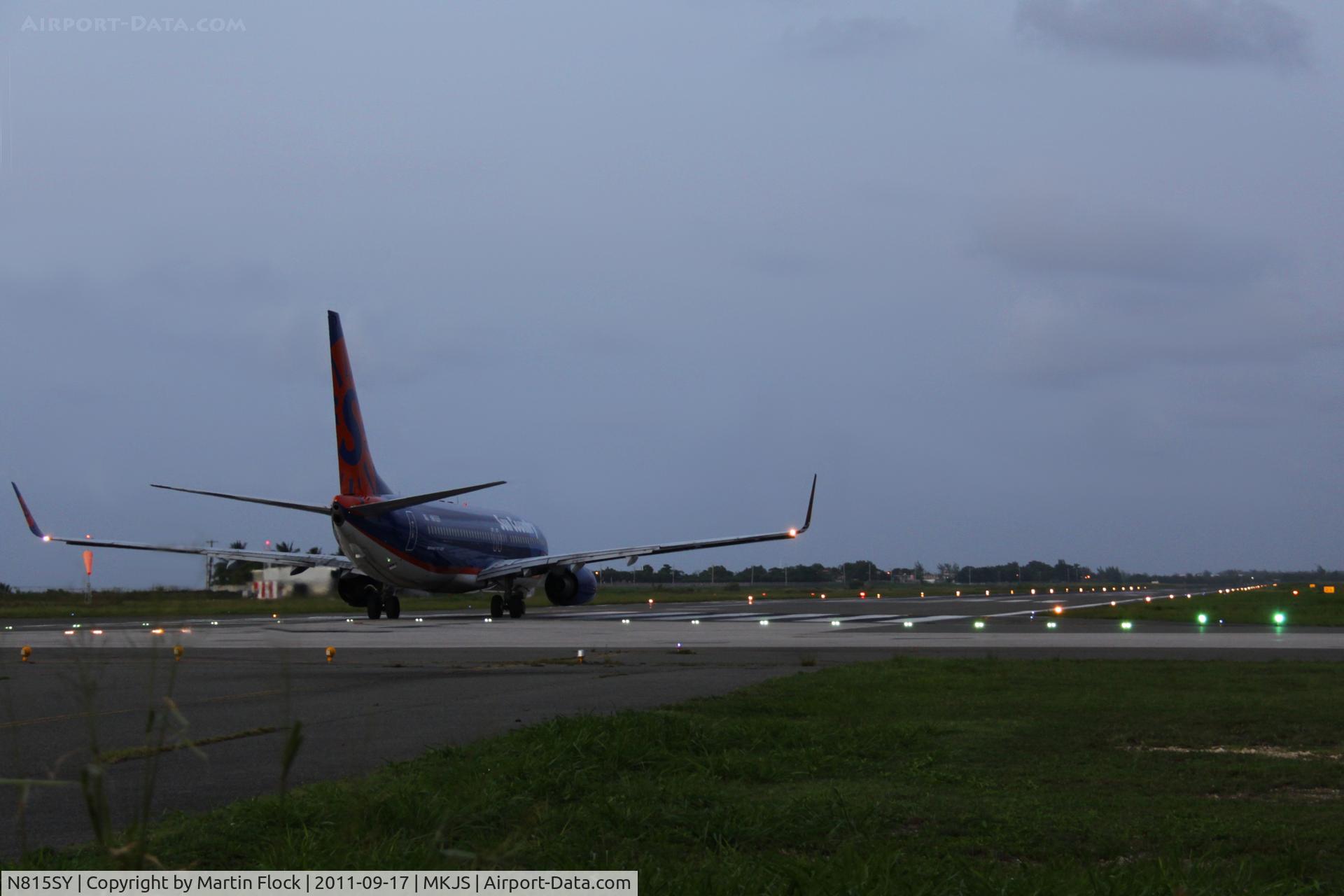 N815SY, 2002 Boeing 737-8BK C/N 30623, .....