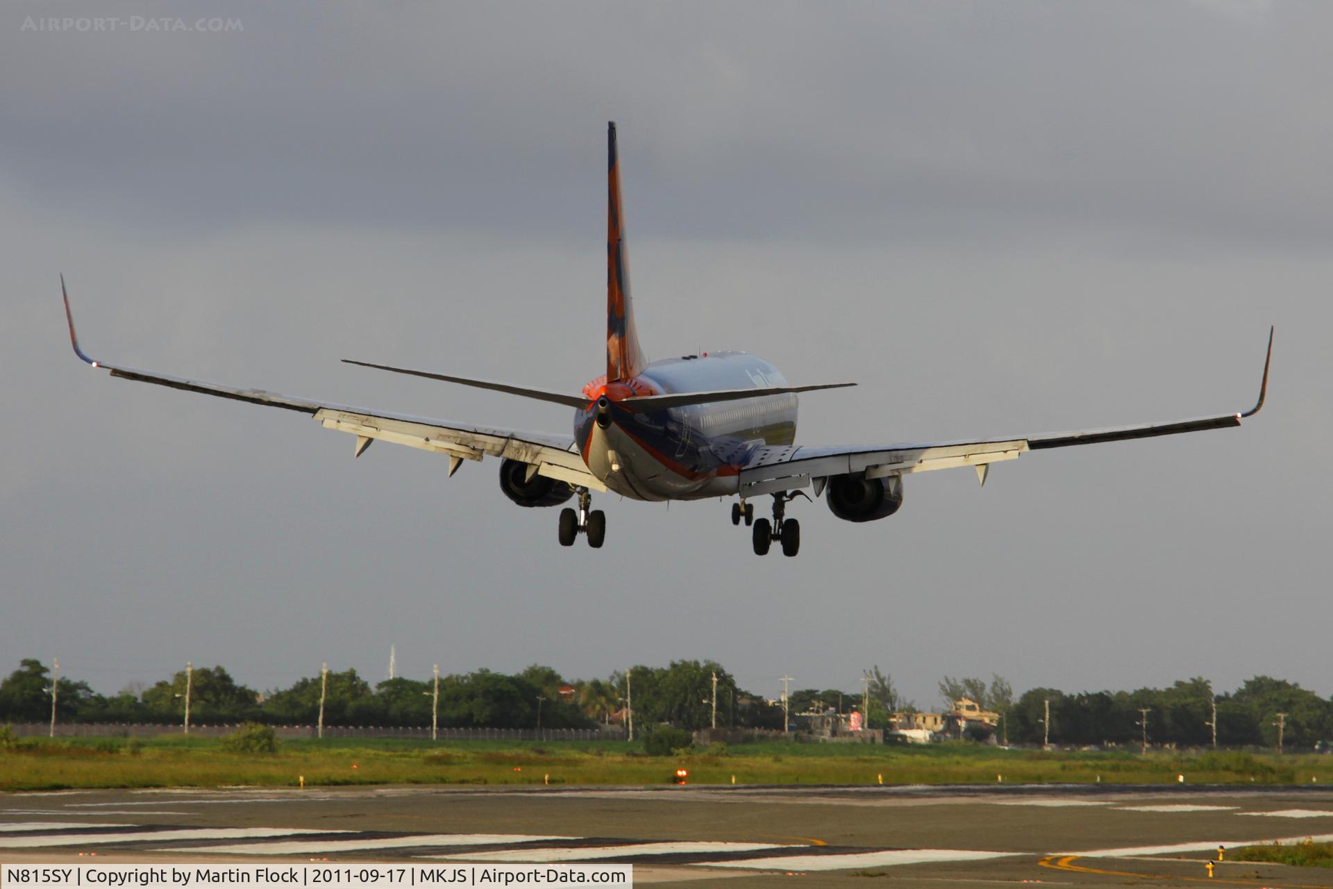 N815SY, 2002 Boeing 737-8BK C/N 30623, .....