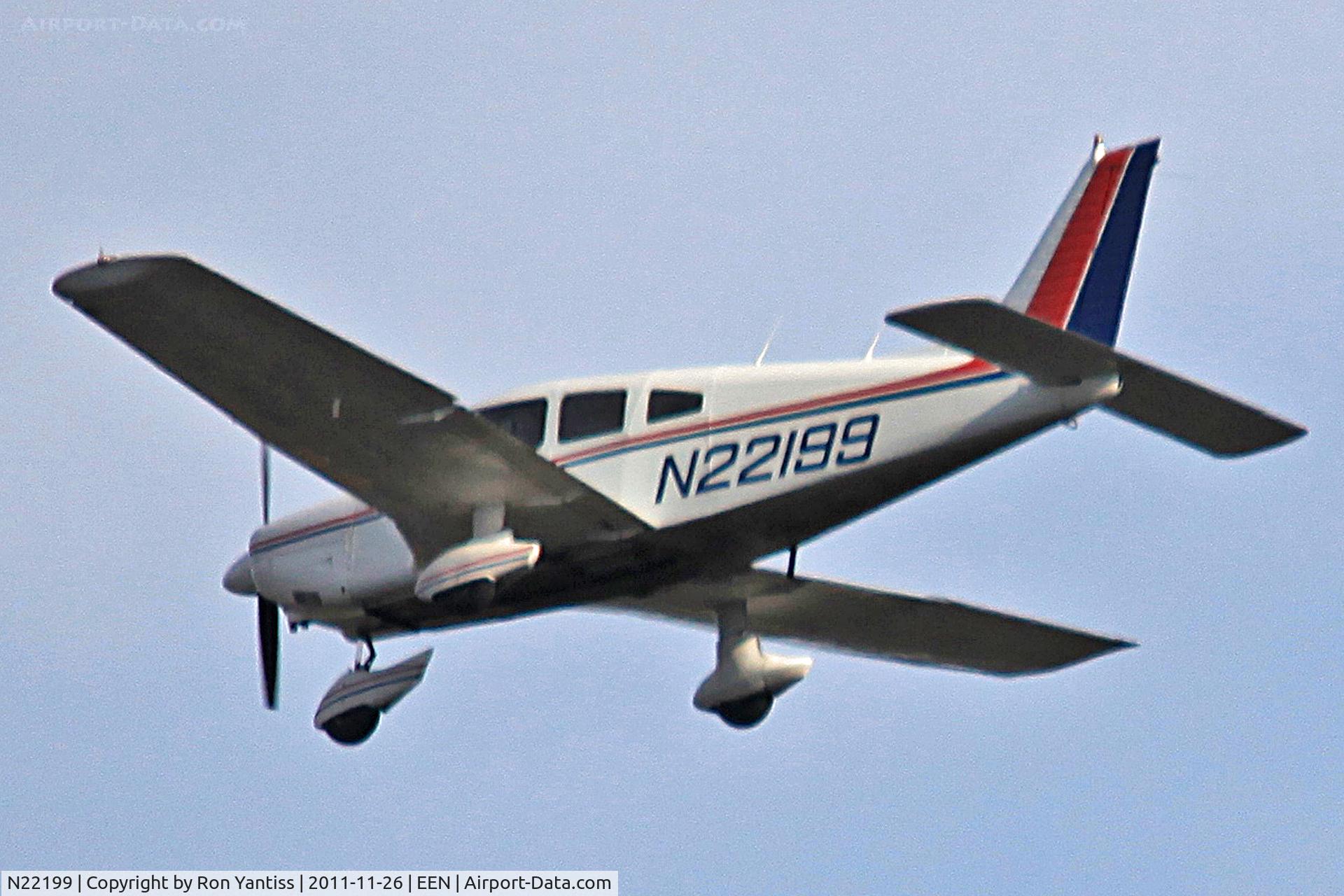 N22199, 1978 Piper PA-28-181 C/N 28-7990070, Final runway 02, Dillant-Hopkins Airport, Keene, NH