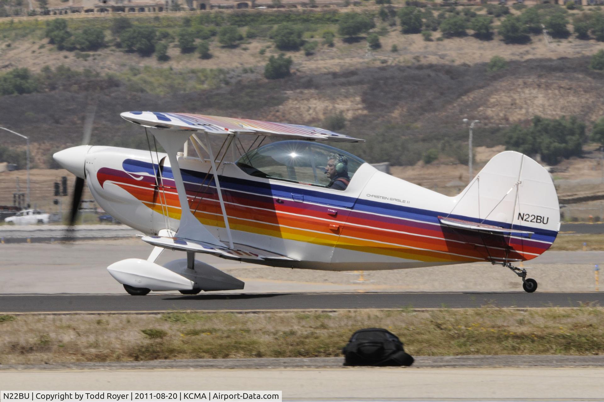N22BU, 1987 Christen Eagle II C/N BRUNER 0001, Taxi for departure