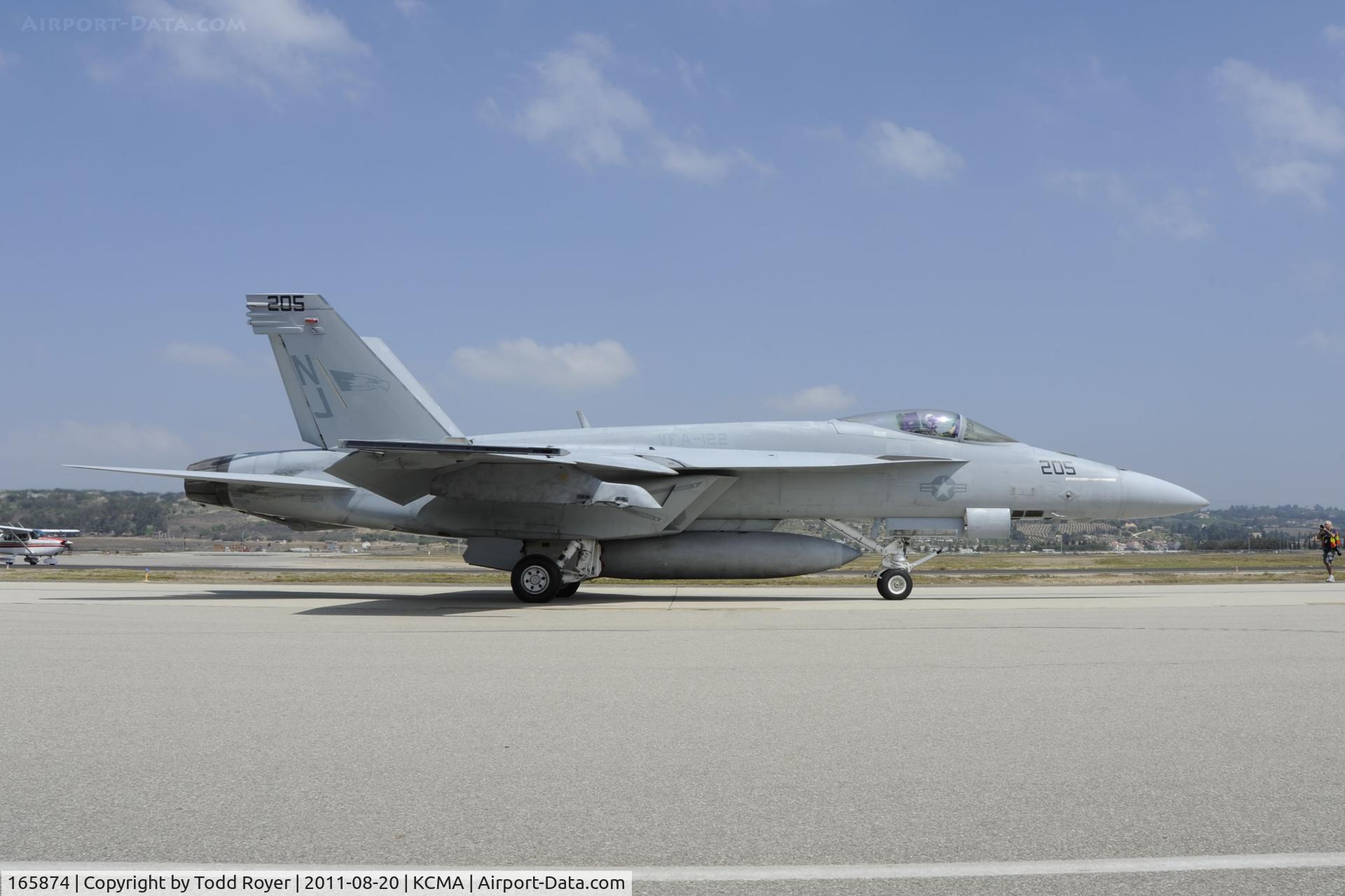 165874, Boeing F/A-18E Super Hornet C/N E050, Camarillo airshow 2011