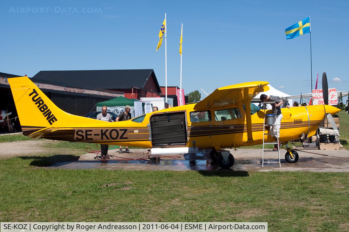 SE-KOZ, 1984 Cessna 207A Skywagon C/N 20700784, Making it shining