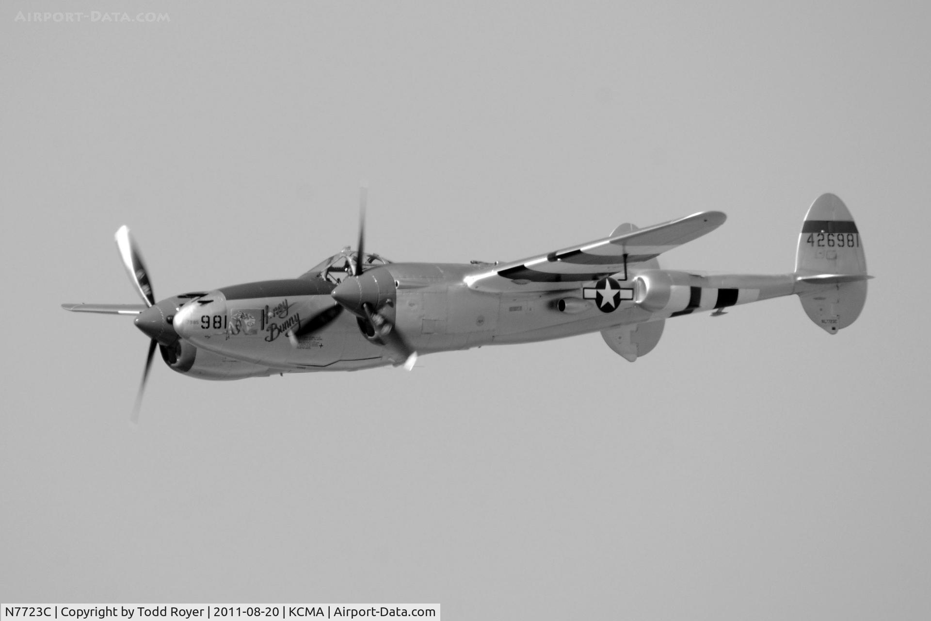 N7723C, 1944 Lockheed P-38L-5 Lightning C/N 7985, Camarillo Airshow 2011
