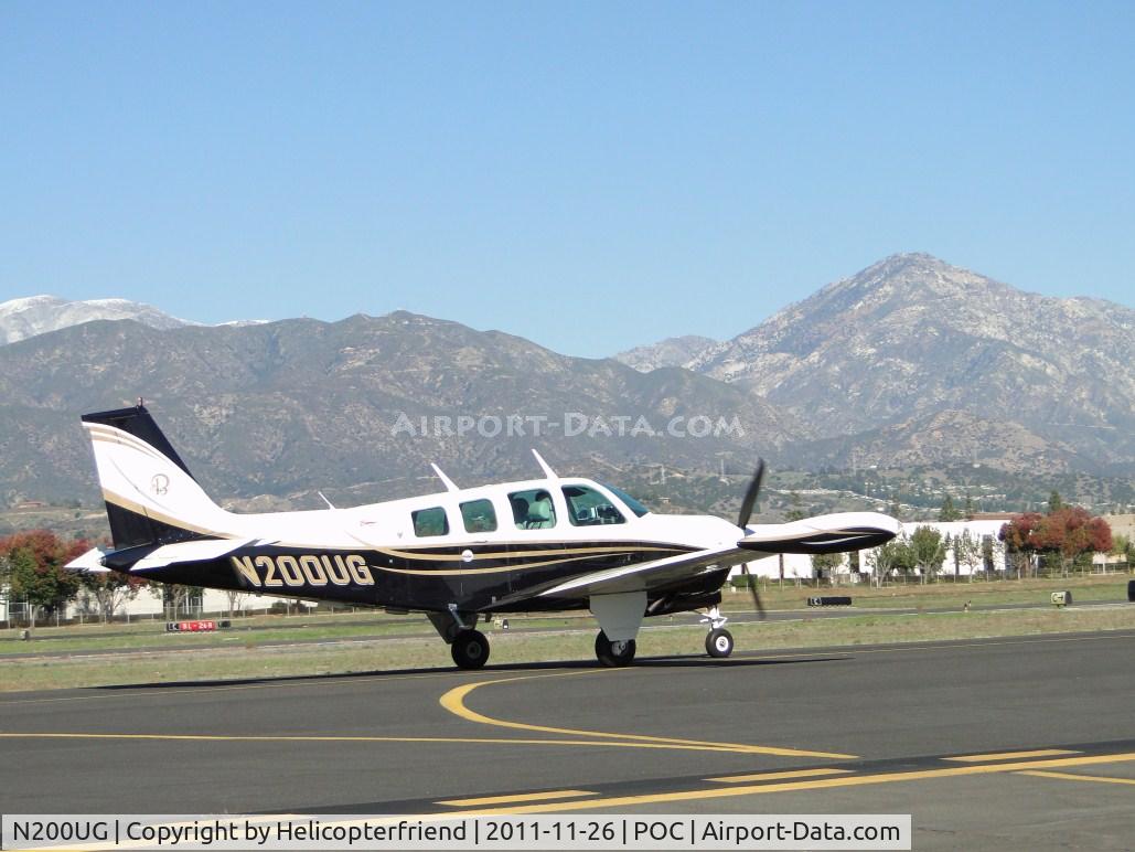 N200UG, 1978 Beech A36 Bonanza 36 C/N E-1225, Taxiing back for take off