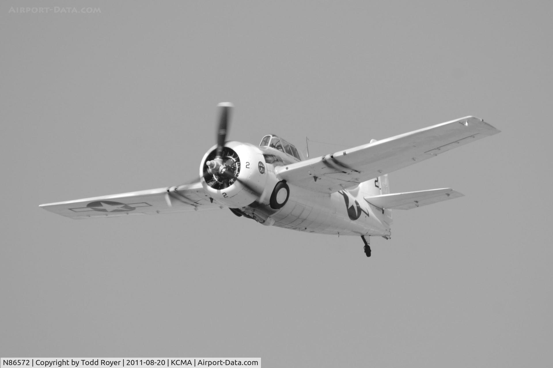 N86572, General Motors (Grumman) FM-2 Wildcat C/N 5626, Camarillo Airshow 2011