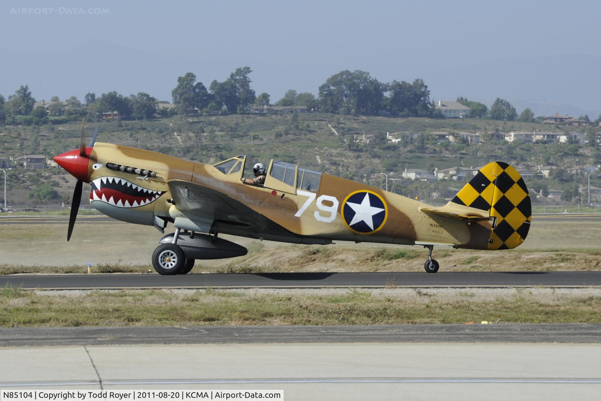 N85104, Curtiss P-40N-5CU Kittyhawk C/N 28954/F858, Taxi for departure