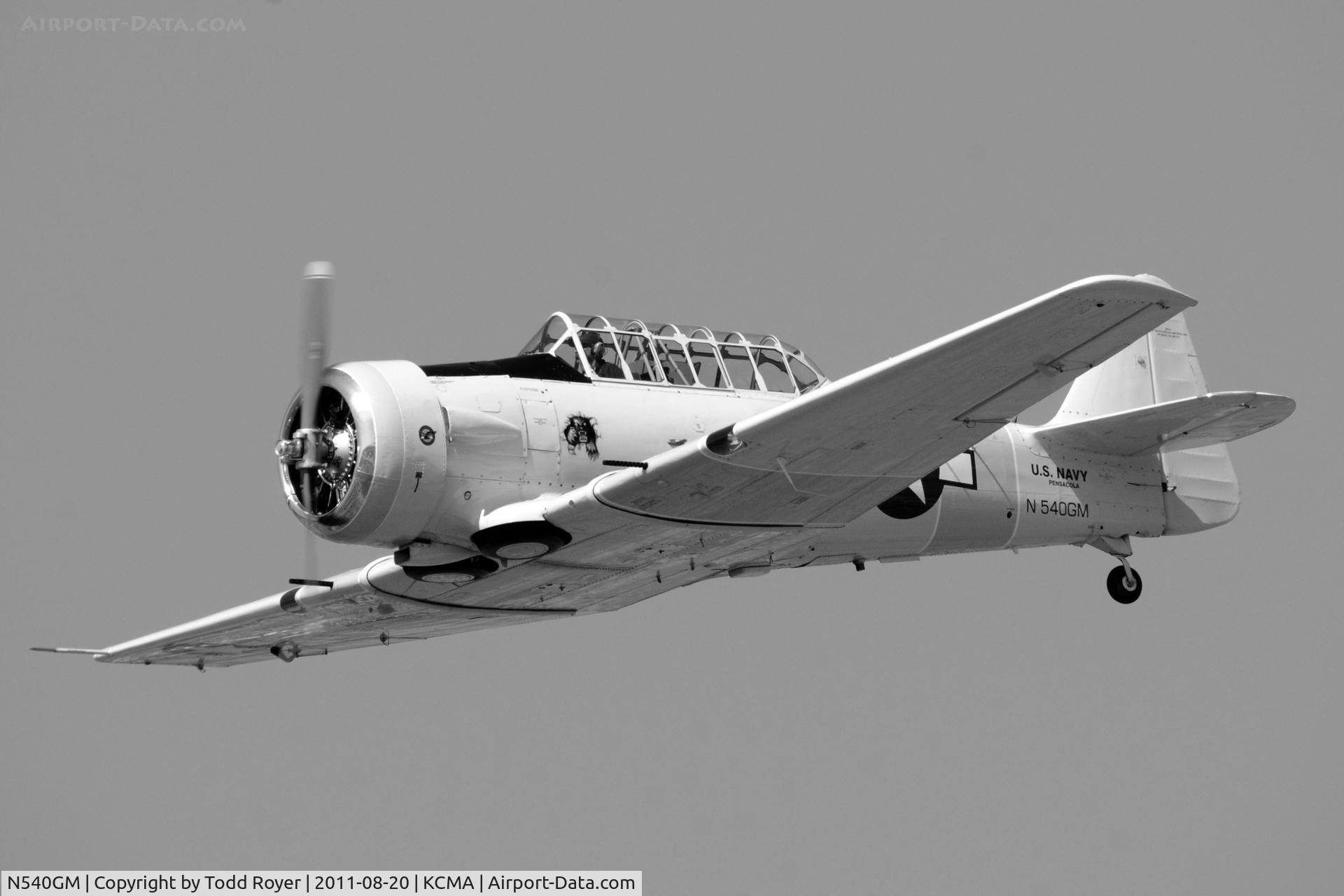 N540GM, 1942 North American SNJ-4 Texan C/N 88-9141, Camarillo Airshow 2011