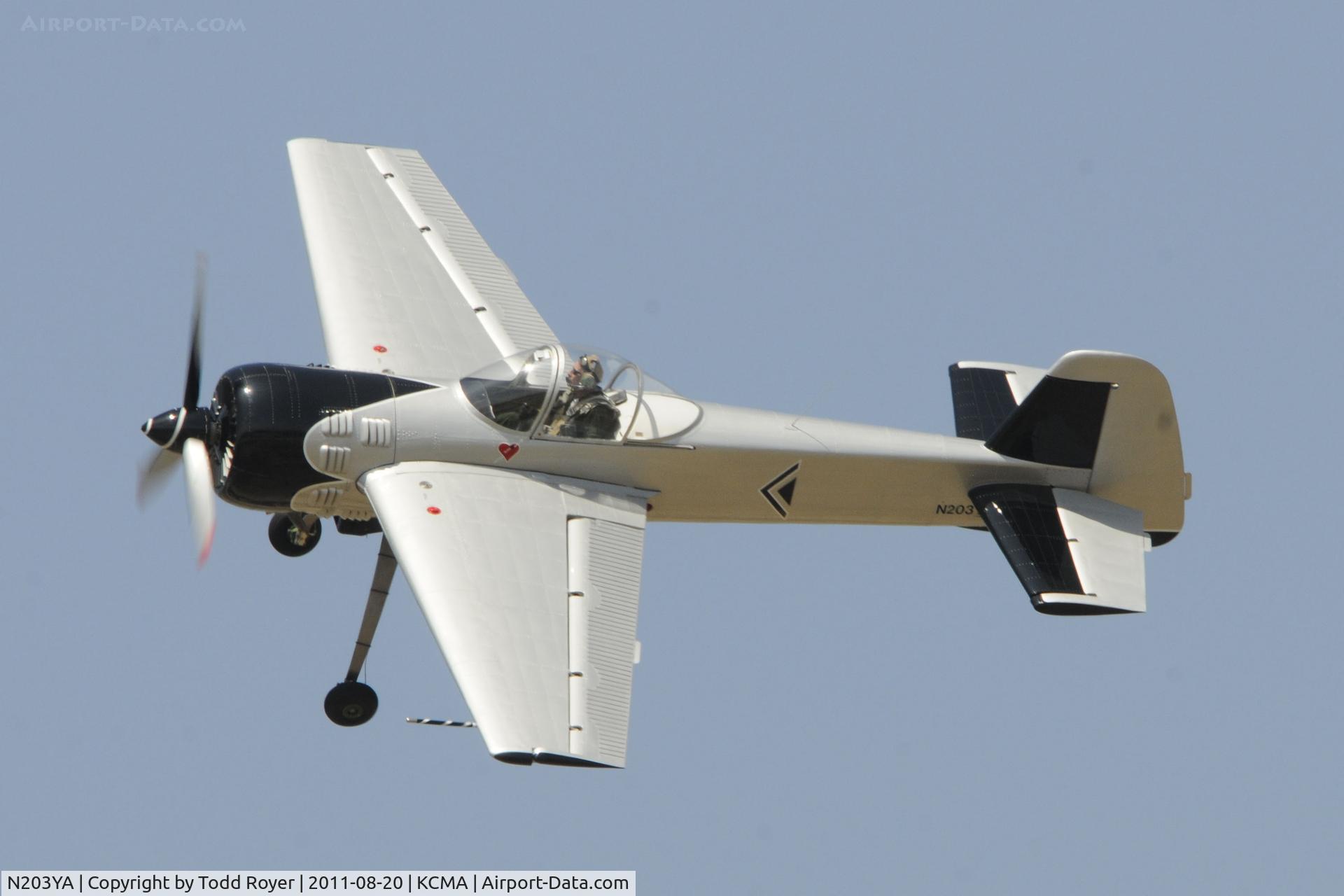 N203YA, 1996 Yakovlev Yak-55M C/N 961006, Camarillo Airshow 2011