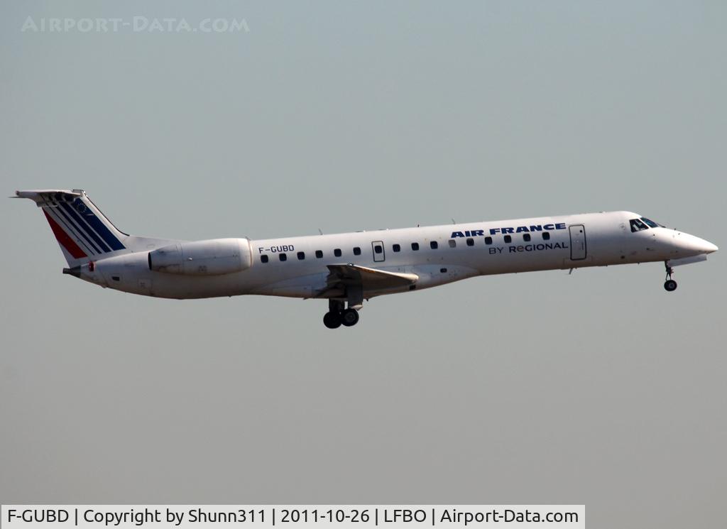 F-GUBD, 2000 Embraer ERJ-145LR (EMB-145LR) C/N 145333, Landing rwy 14L