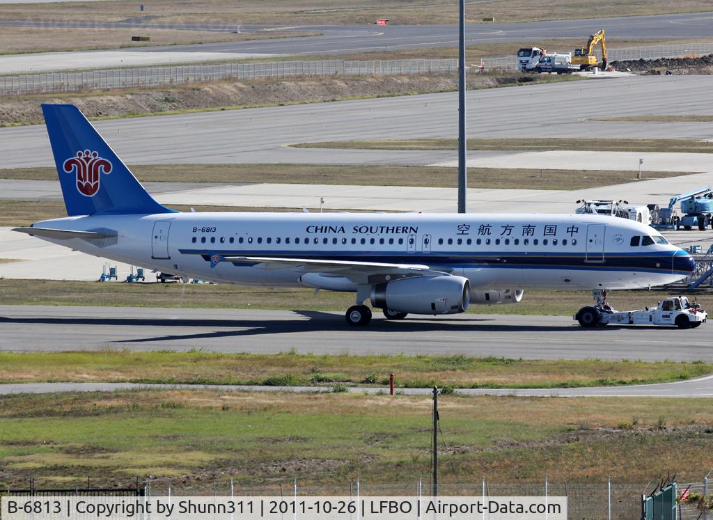 B-6813, 2011 Airbus A320-232 C/N 4864, Tracted into hangar for investigation before delivery...