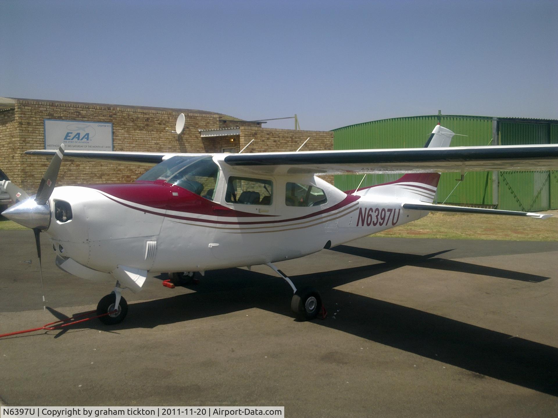 N6397U, 1985 Cessna T210R Turbo Centurion C/N 21064952, just been painted